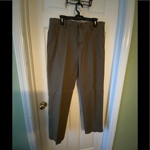 Men’s Banana Republic 36” x 32” chino pants brown
